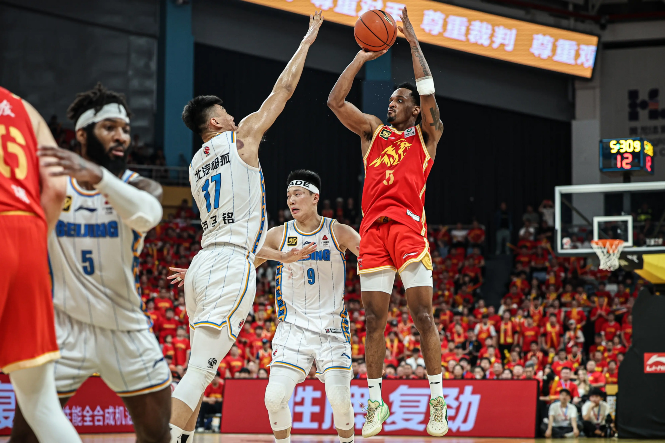 关于NBA常规赛今晚走向成谜，北京首钢战术微调，震撼外界，赛季目标并未改变的信息