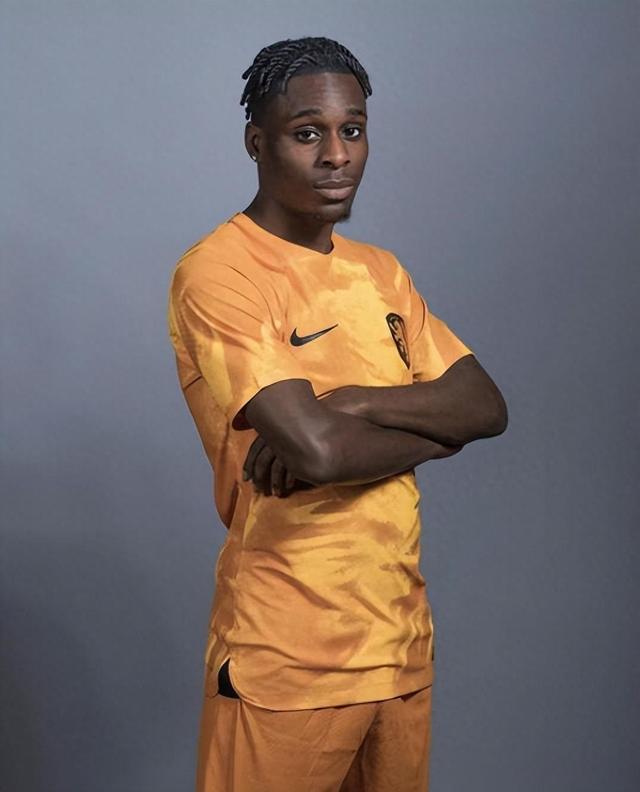 荷甲冲刺阶段走向成谜；勒沃库森外线爆发；悬念犹存；数据趋势出现新变化的简单介绍