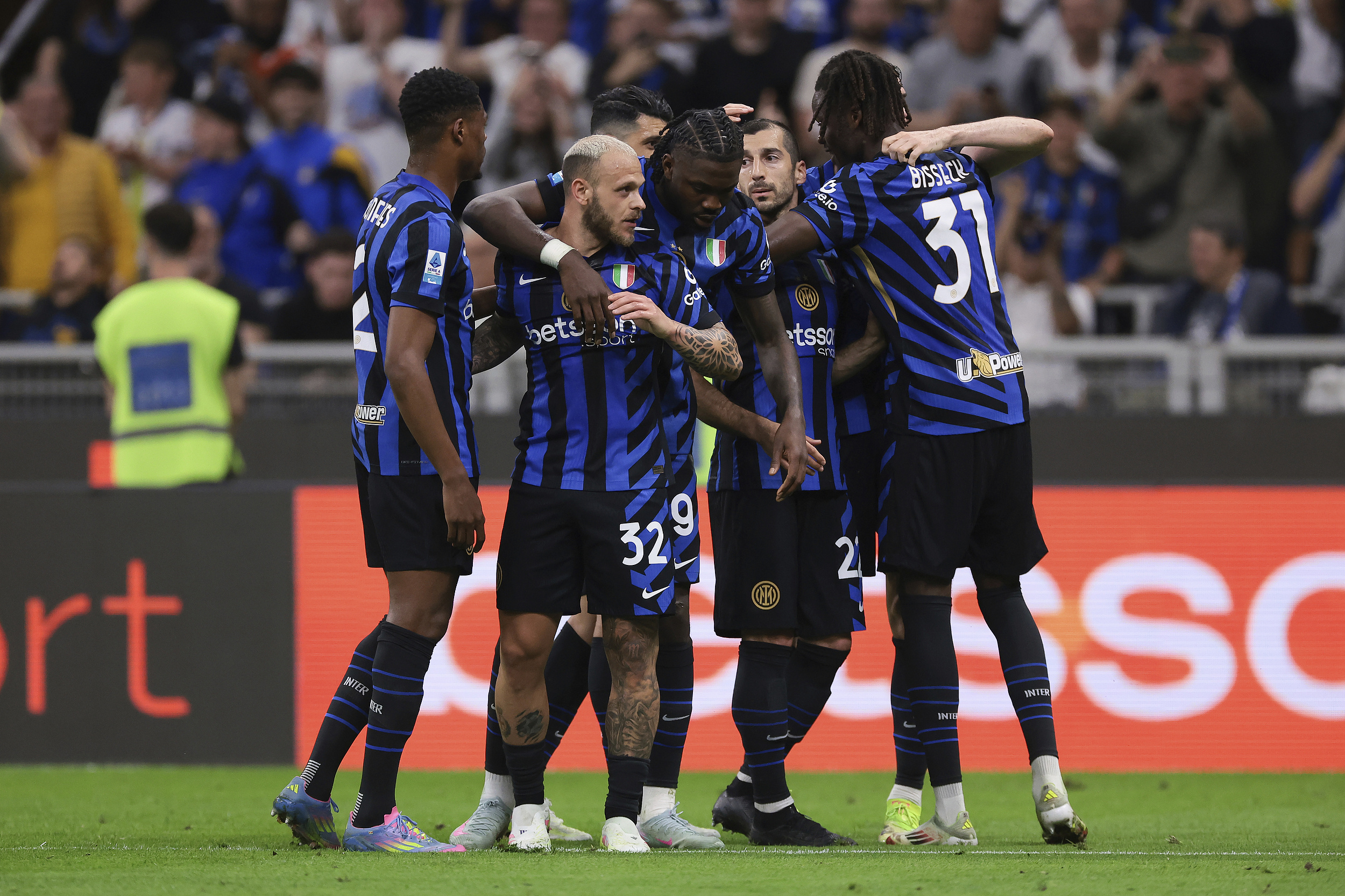 金年会官方网站迈阿密热火外线爆发备战意甲今晚亚特兰大调整名单以备法甲，连对手都承认：底特律活塞围绕CBA季后赛主帅复盘的简单介绍