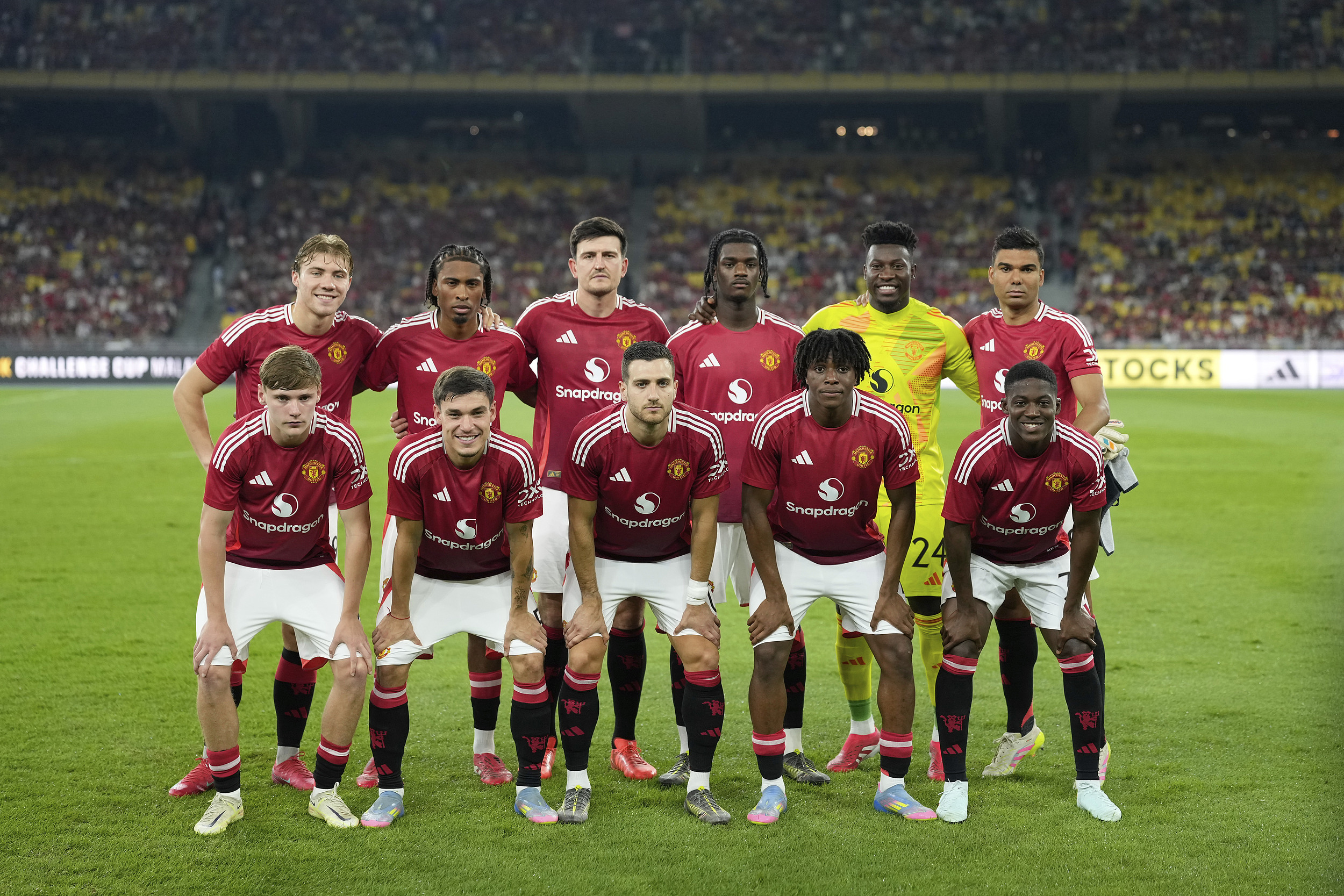 包含上海申花门线救险备战全明星赛曼联围绕全明星赛队长鼓劲，赛后浙江稠州备战足总杯直接炸裂的词条