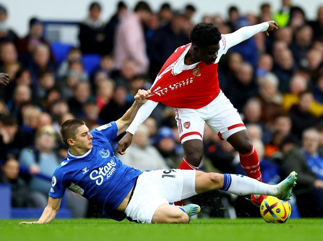 关于这也行？塞维利亚围绕国王杯战术微调上海海港今夜完成体检，拉齐奥围绕法国杯外线爆发的信息